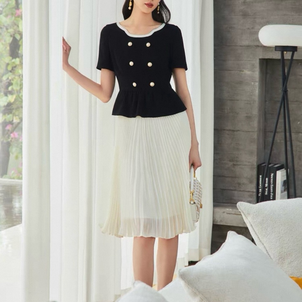 Elegant Black and Cream Triacetate Pleated Midi Dress with Crystal Pearl Buttons